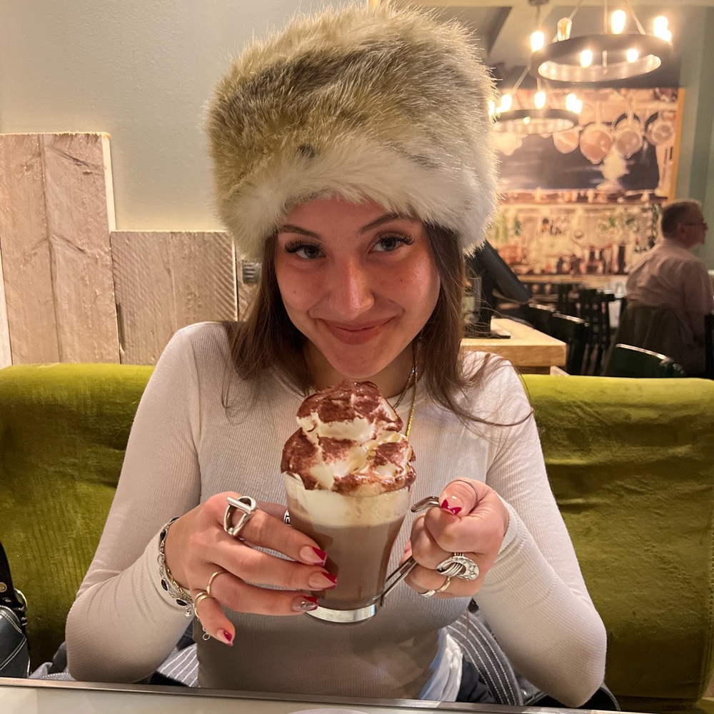 Meet your Posher, Audrey